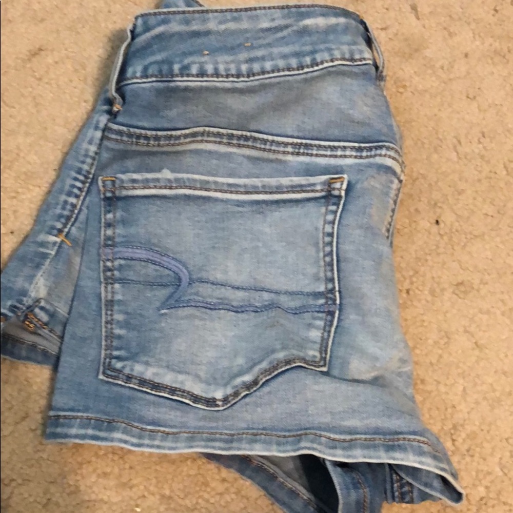 Shorts - Picture 2 of 3